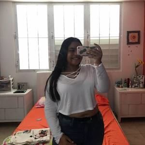 Meet your Posher, Stephanie